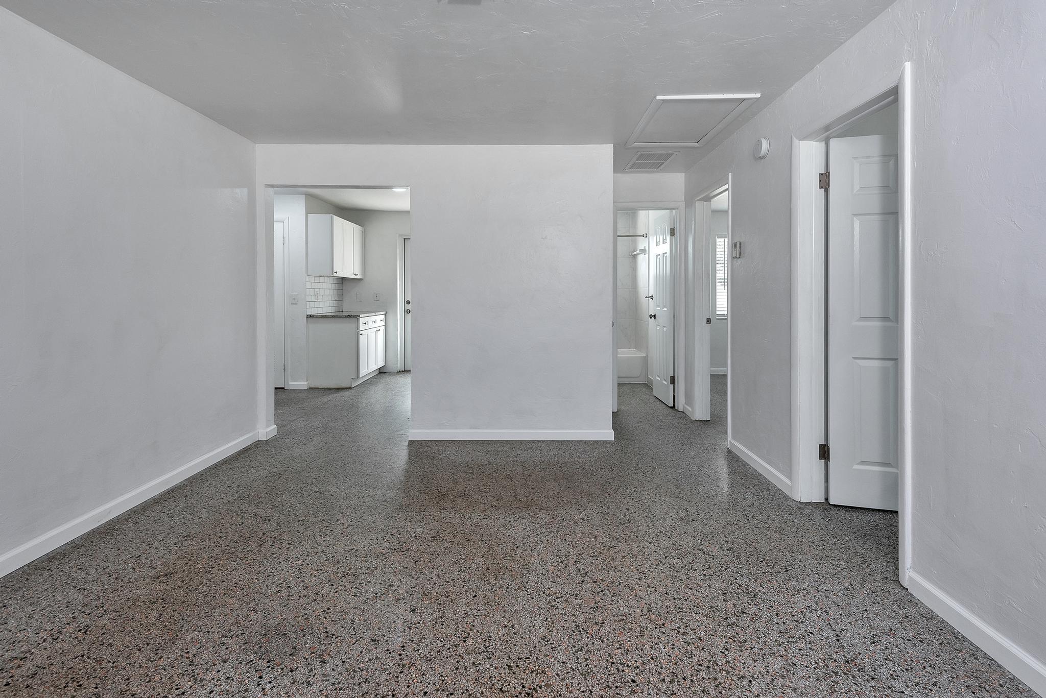 COUNTRY CLUB ACRES 2 - Residential Lease