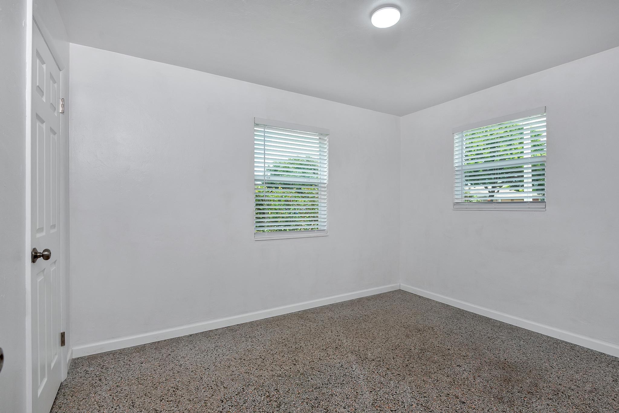 COUNTRY CLUB ACRES 2 - Residential Lease