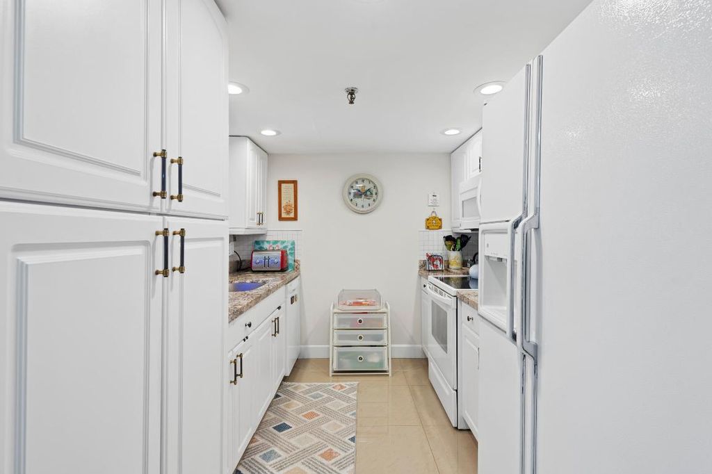 Photo of 899 Jeffery Street #301, Boca Raton, FL 33487 (MLS # R11096190)