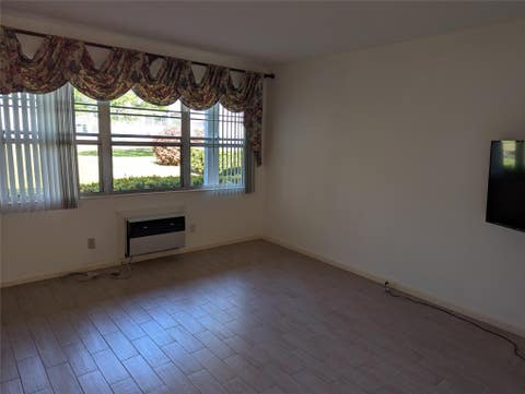 Tiny photo for 190 Oakridge M, Deerfield Beach, FL 33442 (MLS # B26012287)