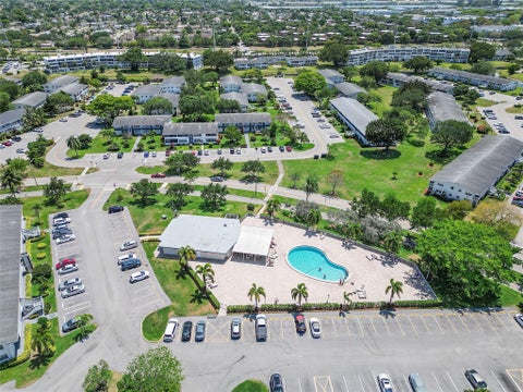 Tiny photo for 190 Oakridge M, Deerfield Beach, FL 33442 (MLS # B26012287)