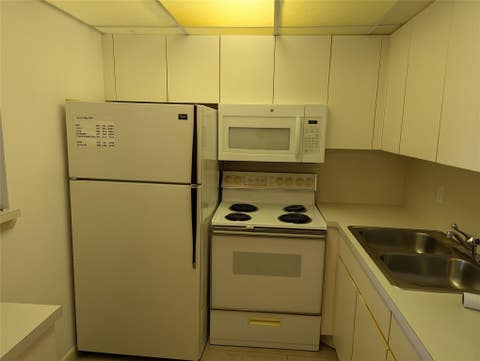 Tiny photo for 190 Oakridge M, Deerfield Beach, FL 33442 (MLS # B26012287)