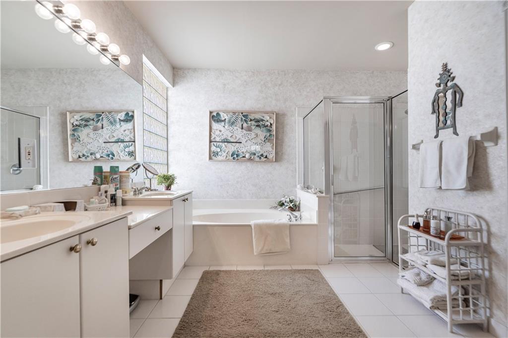 Valencia Lakes - Residential