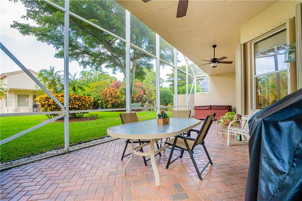 Valencia Lakes - Residential