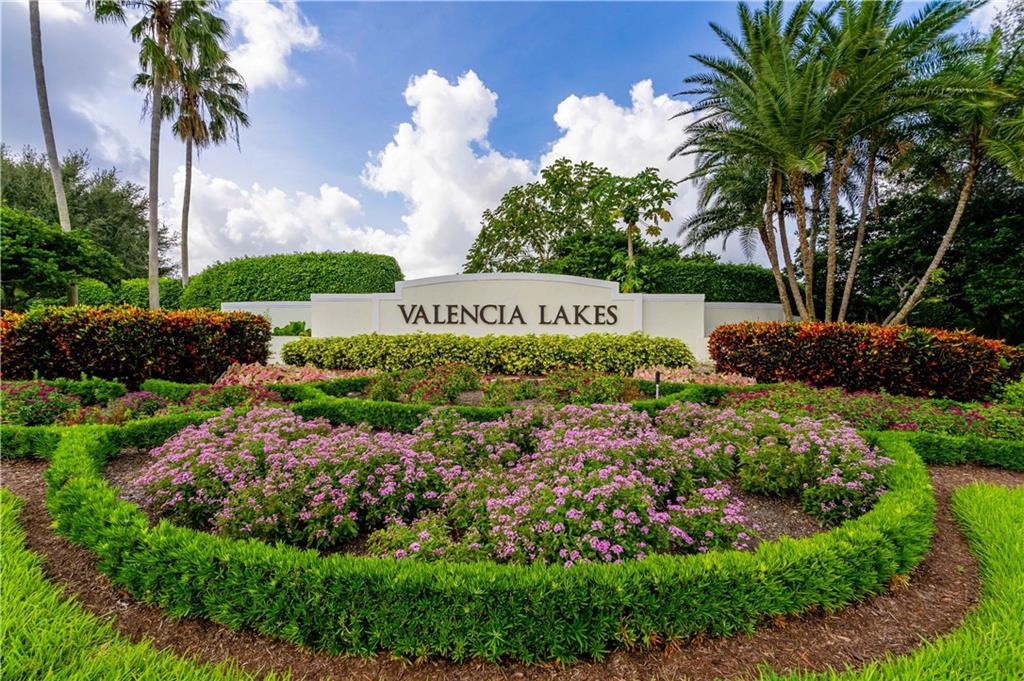 Valencia Lakes - Residential