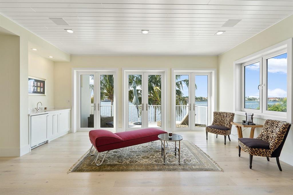 POINT MANALAPAN 9 - Residential