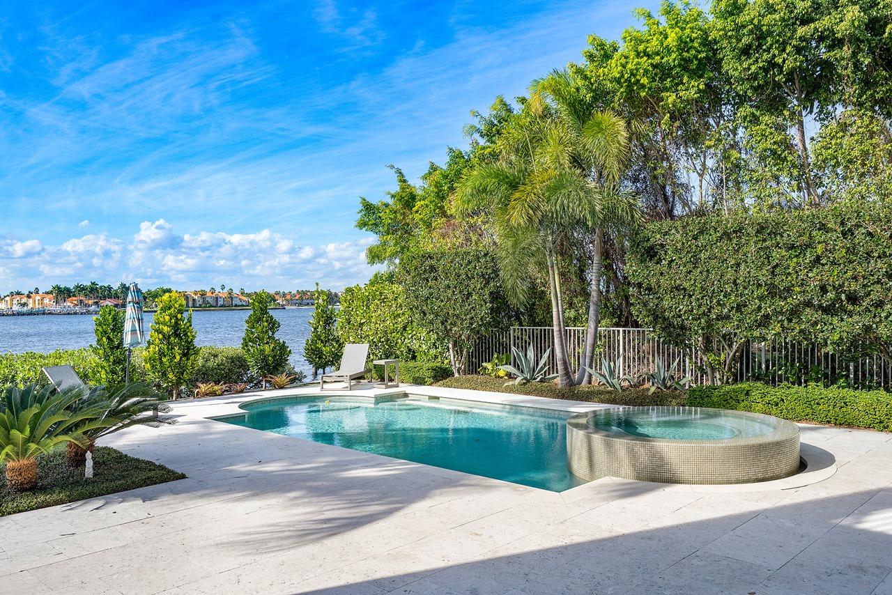 POINT MANALAPAN 9 - Residential