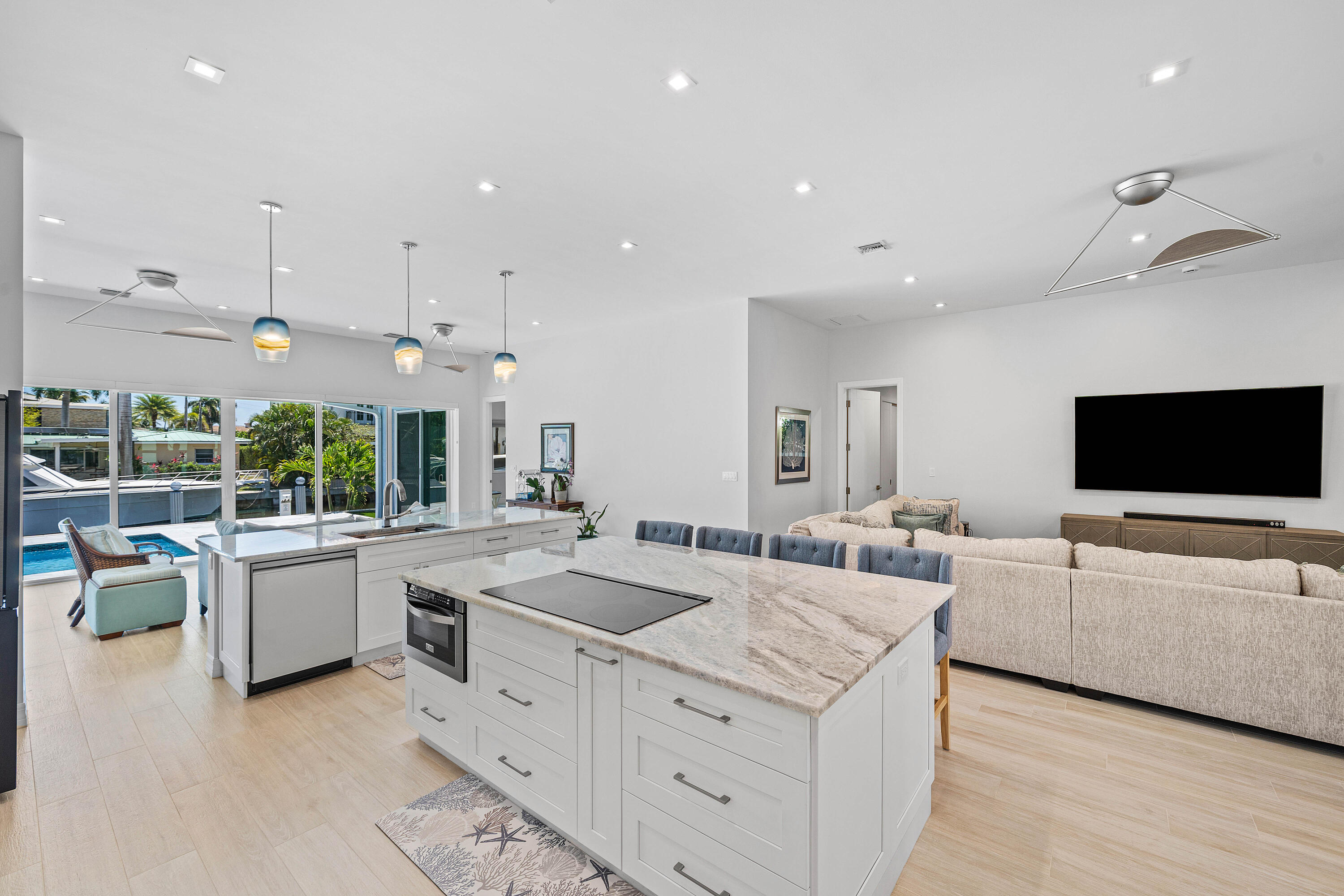 BOCA HARBOUR - Residential