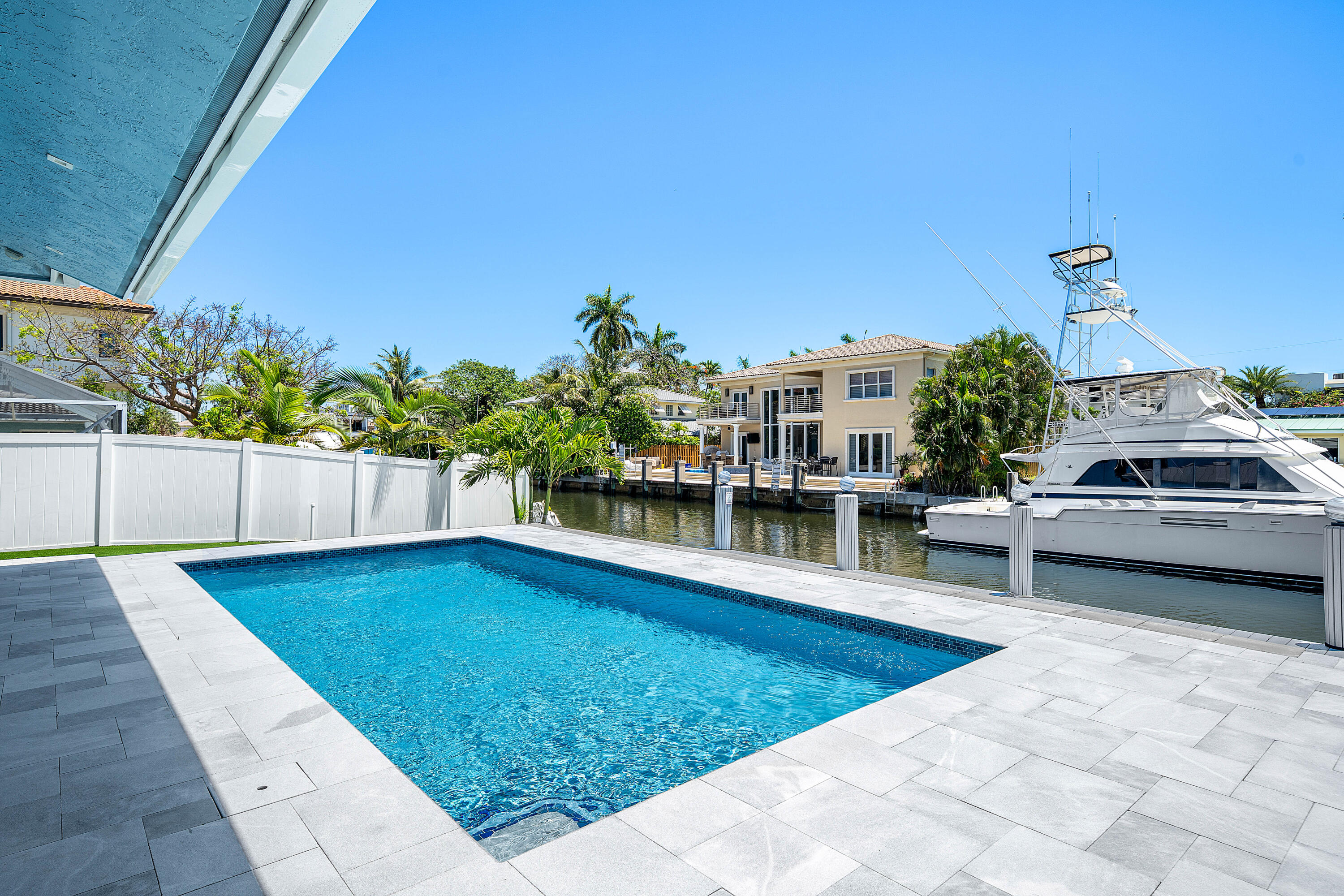 BOCA HARBOUR - Residential