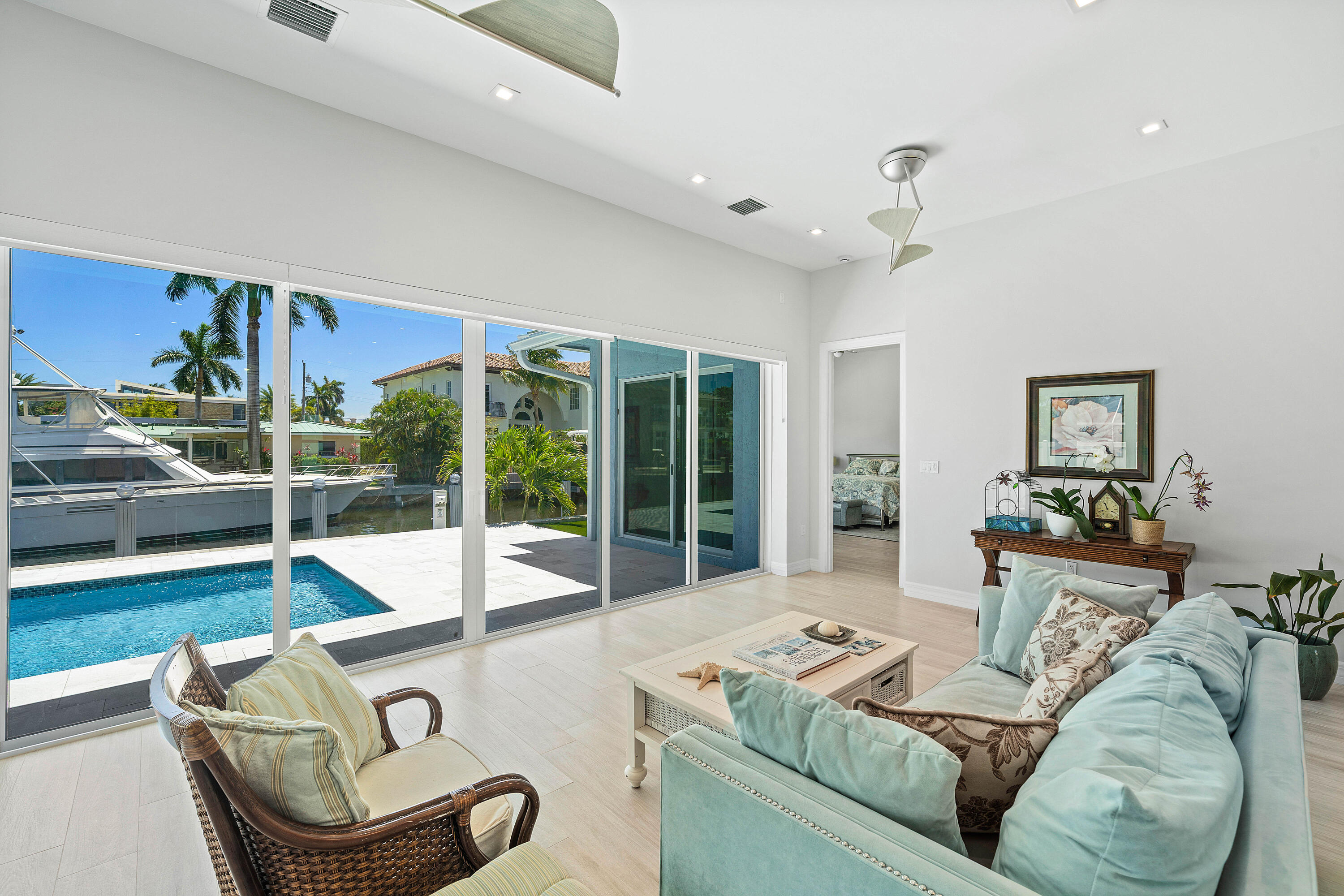 BOCA HARBOUR - Residential
