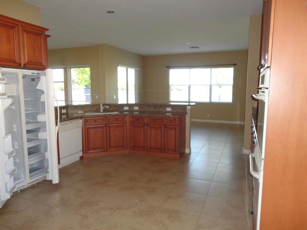 ST JAMES GOLF CLUB POD E PHASE II - Residential Lease