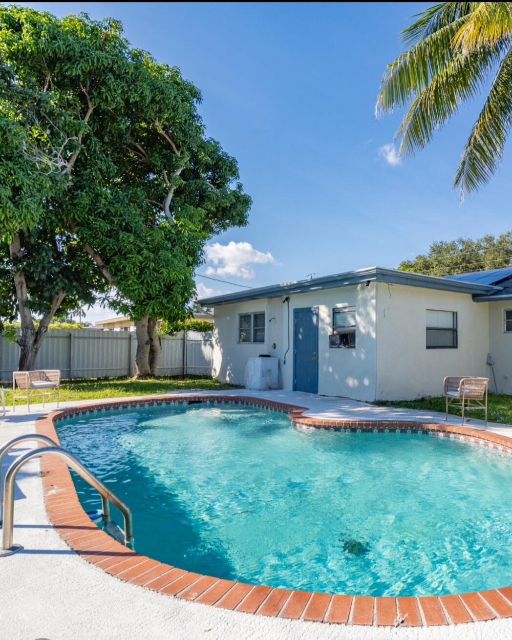 LAUREL HILLS 2ND ADD - Residential