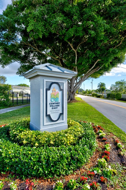 Tiny photo for 3076 Newport Drive #Q, Deerfield Beach, FL 33442 (MLS # B26089722)