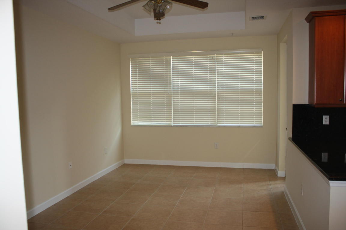 HARBOUR OAKS - Residential Lease