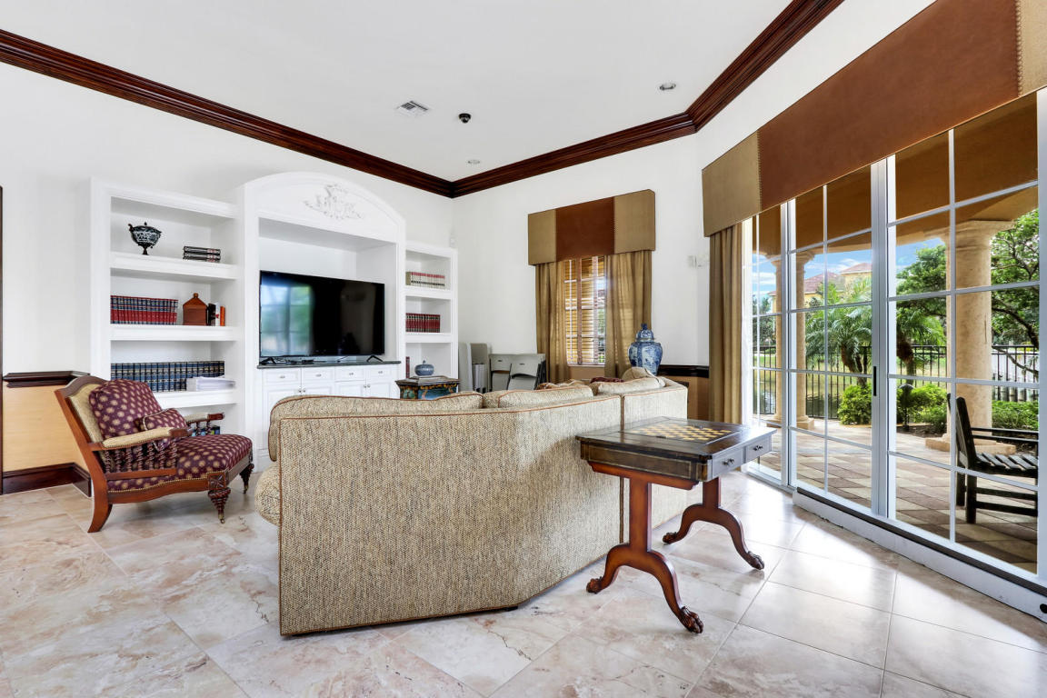 HARBOUR OAKS - Residential Lease