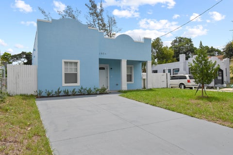Tiny photo for 3804 Greenwood Avenue, West Palm Beach, FL 33407 (MLS # B26090450)