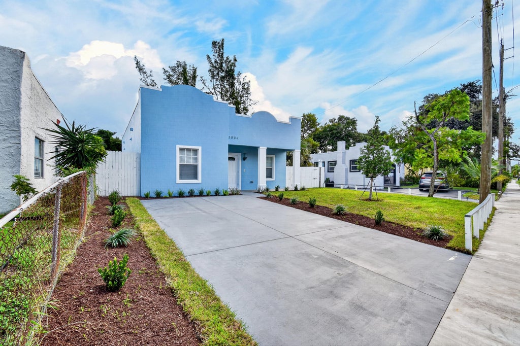 Photo of 3804 Greenwood Avenue, West Palm Beach, FL 33407 (MLS # B26090450)
