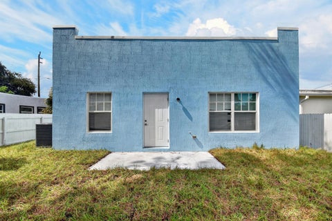 Tiny photo for 3804 Greenwood Avenue, West Palm Beach, FL 33407 (MLS # B26090450)
