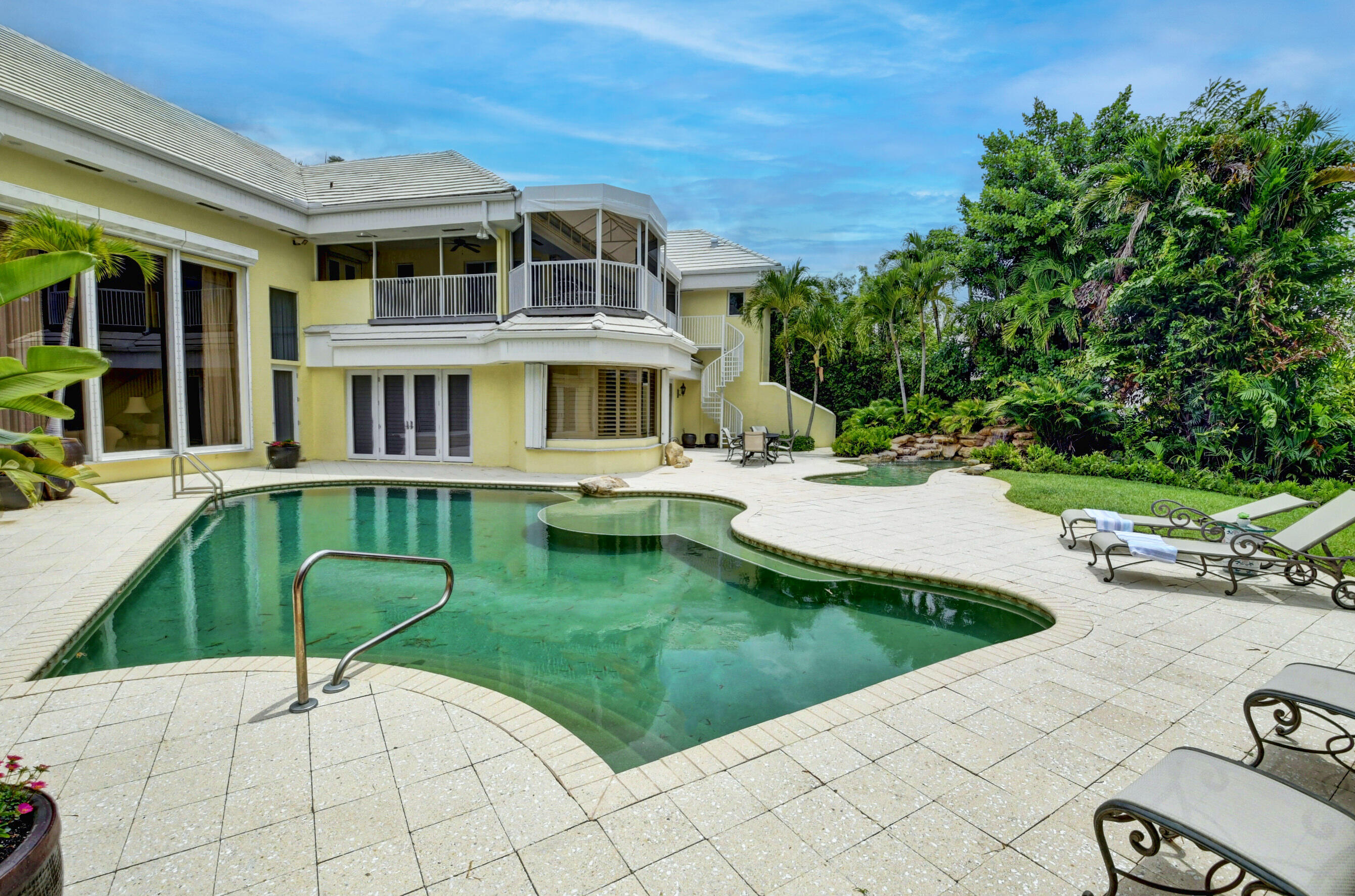 ST ANDREWS COUNTRY CLUB - Residential