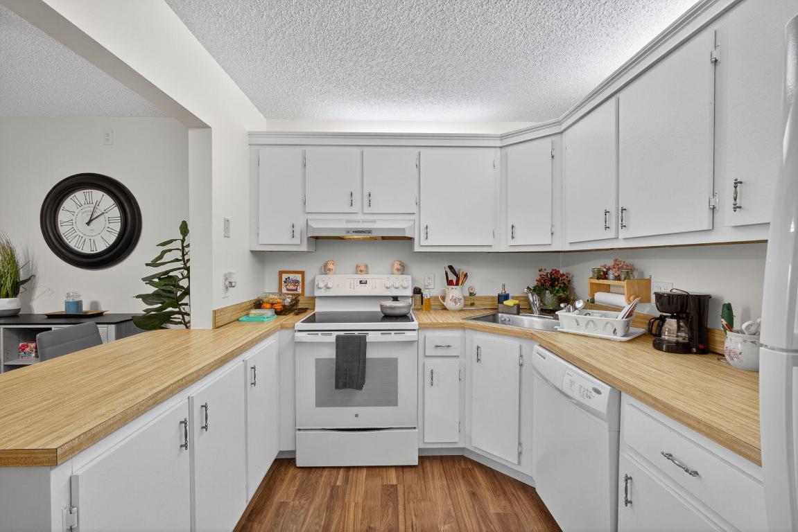 PINE RIDGE III CONDO - Residential