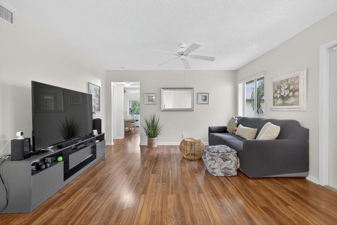 PINE RIDGE III CONDO - Residential