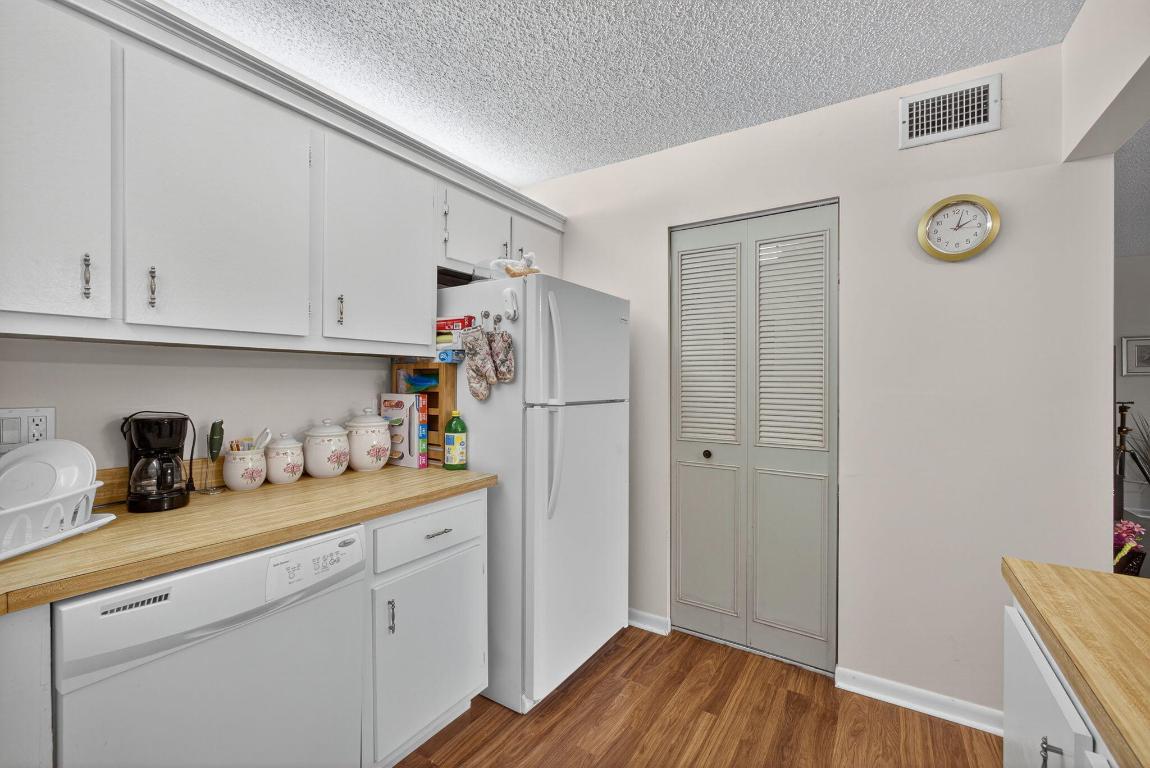 PINE RIDGE III CONDO - Residential