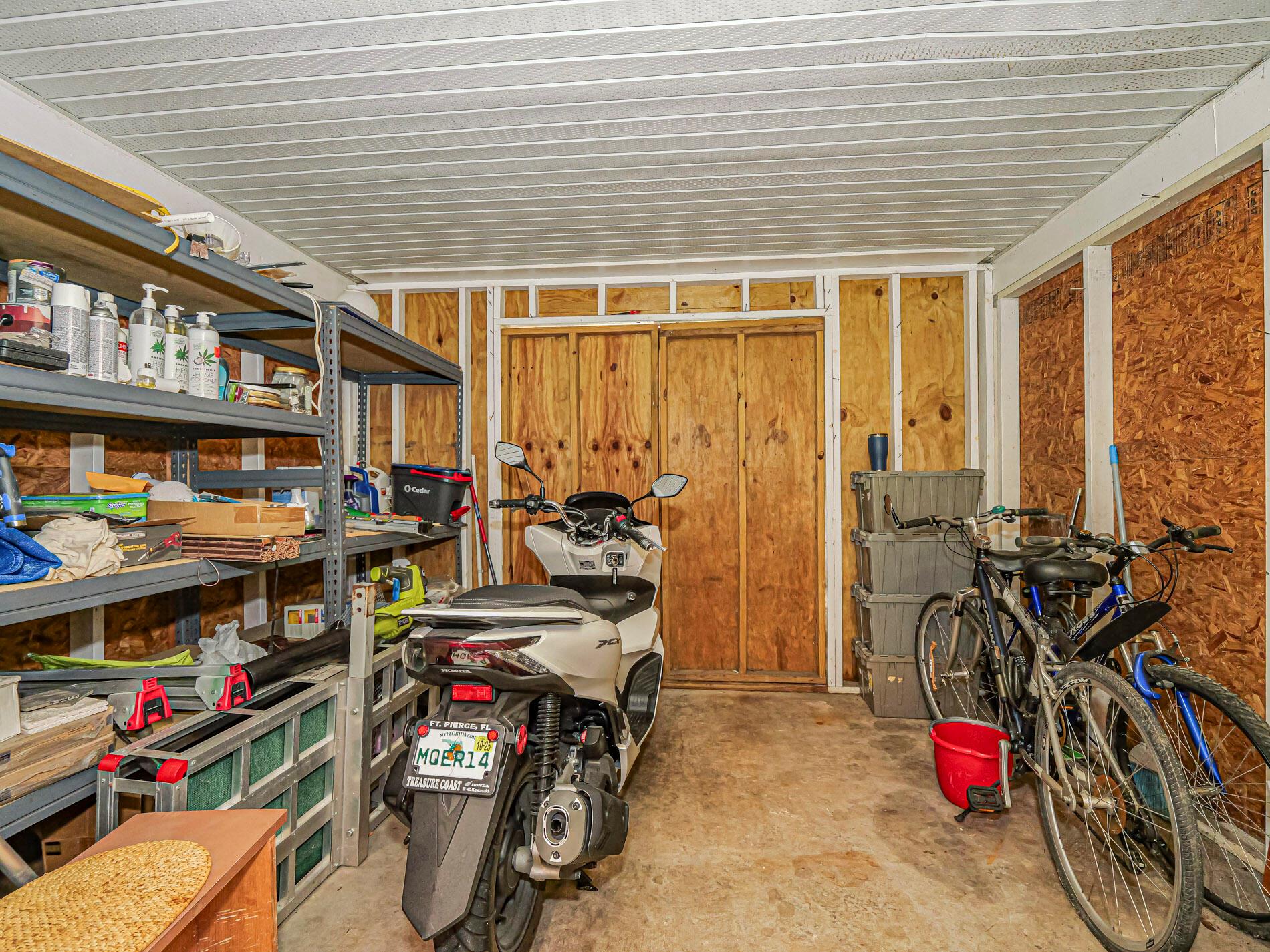 PINE-METTO PARK - Residential