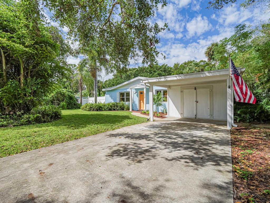 Photo of 2665 58th Court, Vero Beach, FL 32966 (MLS # R11129374)