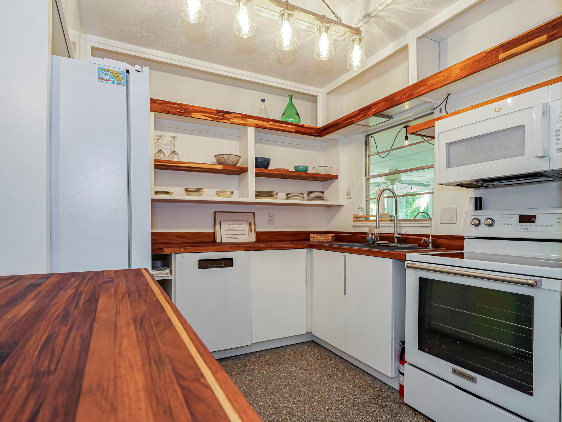 PINE-METTO PARK - Residential