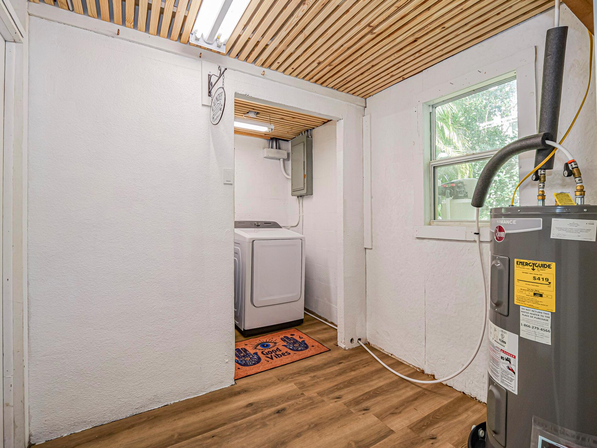 PINE-METTO PARK - Residential