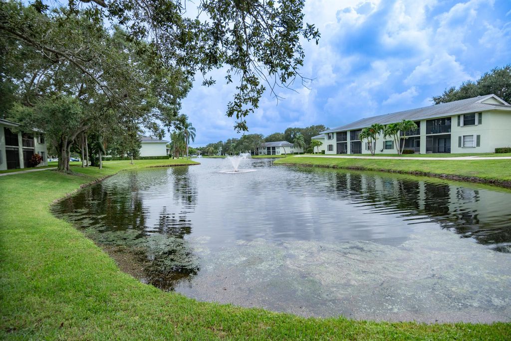 Photo of 501 Sabal Ridge Circle #D, Palm Beach Gardens, FL 33418 (MLS # R10908647)