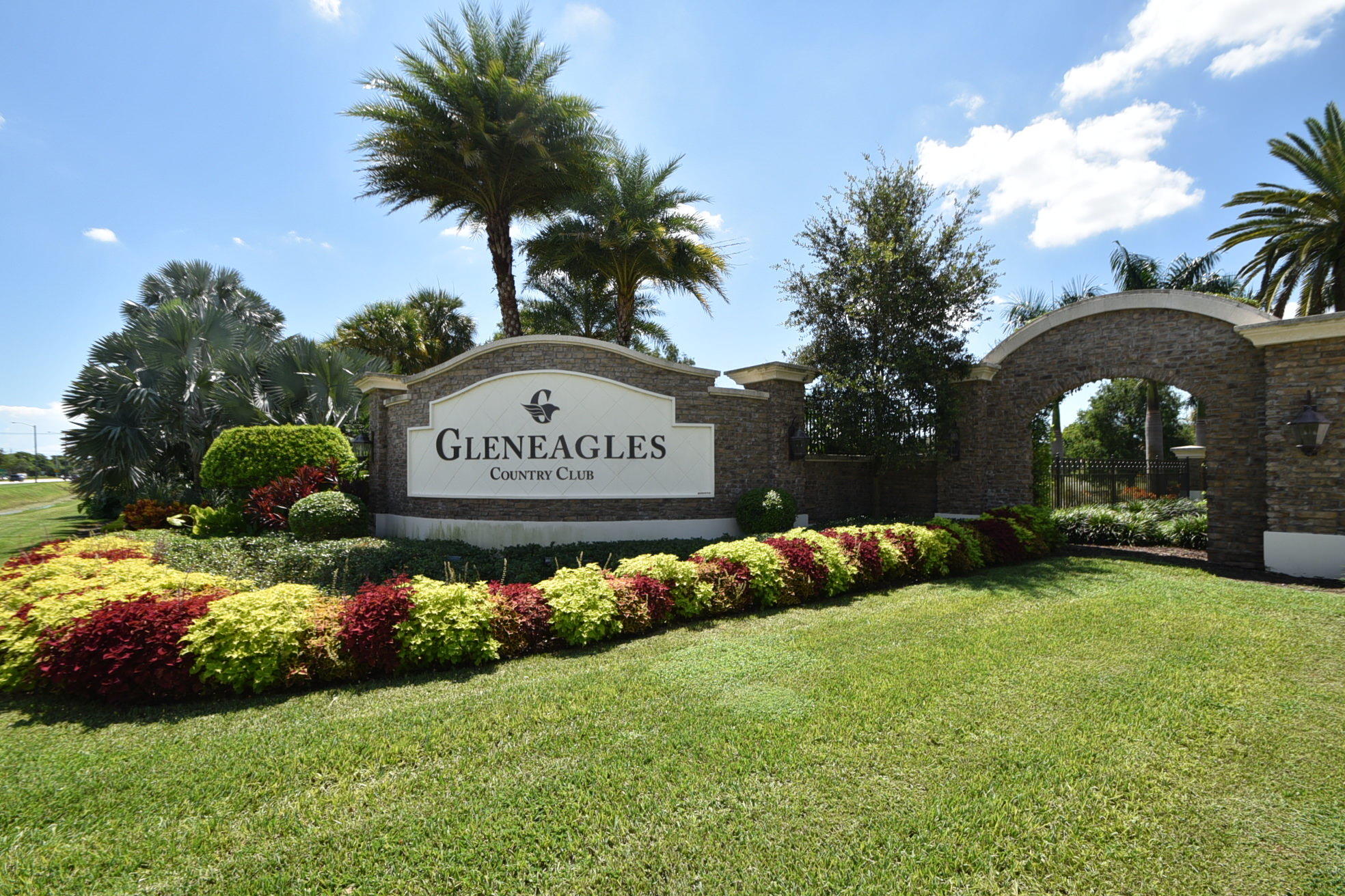 GLENEAGLES CONDO III - Residential Lease