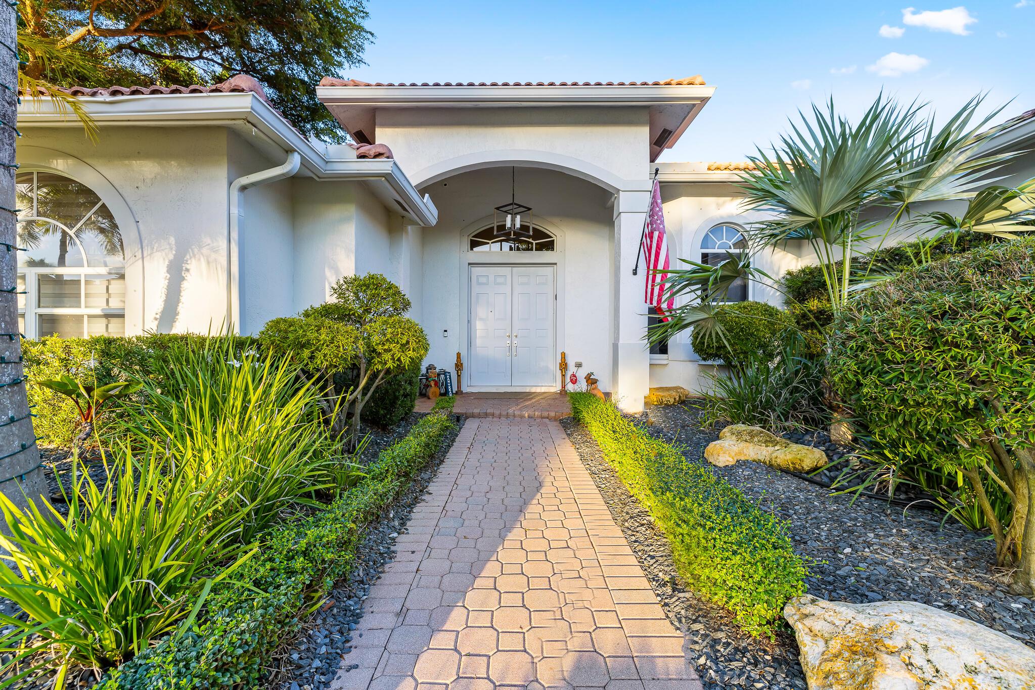 1849 Lighthouse Court