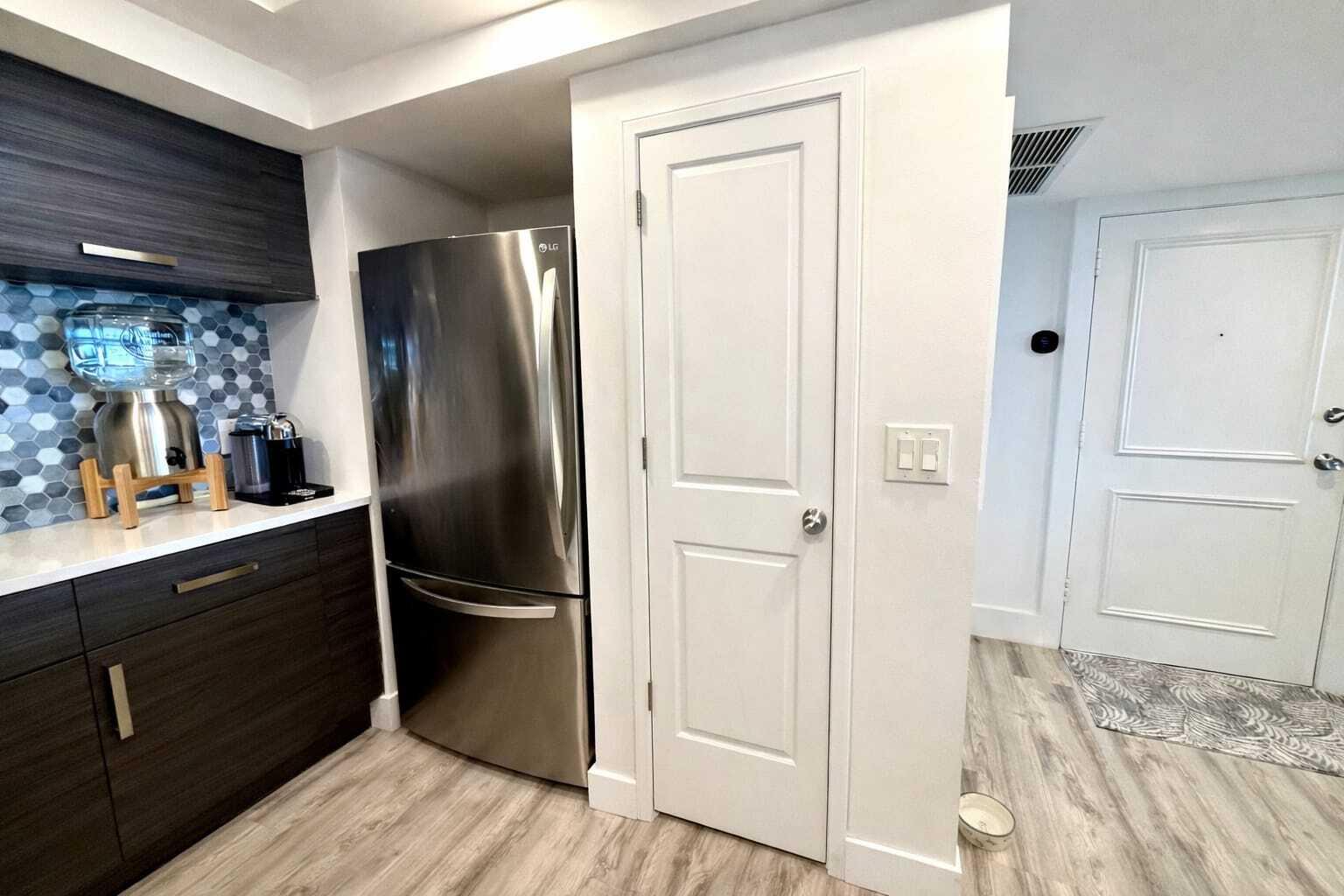 LANDS OF THE PRESIDENT CONDO 2 , - Residential