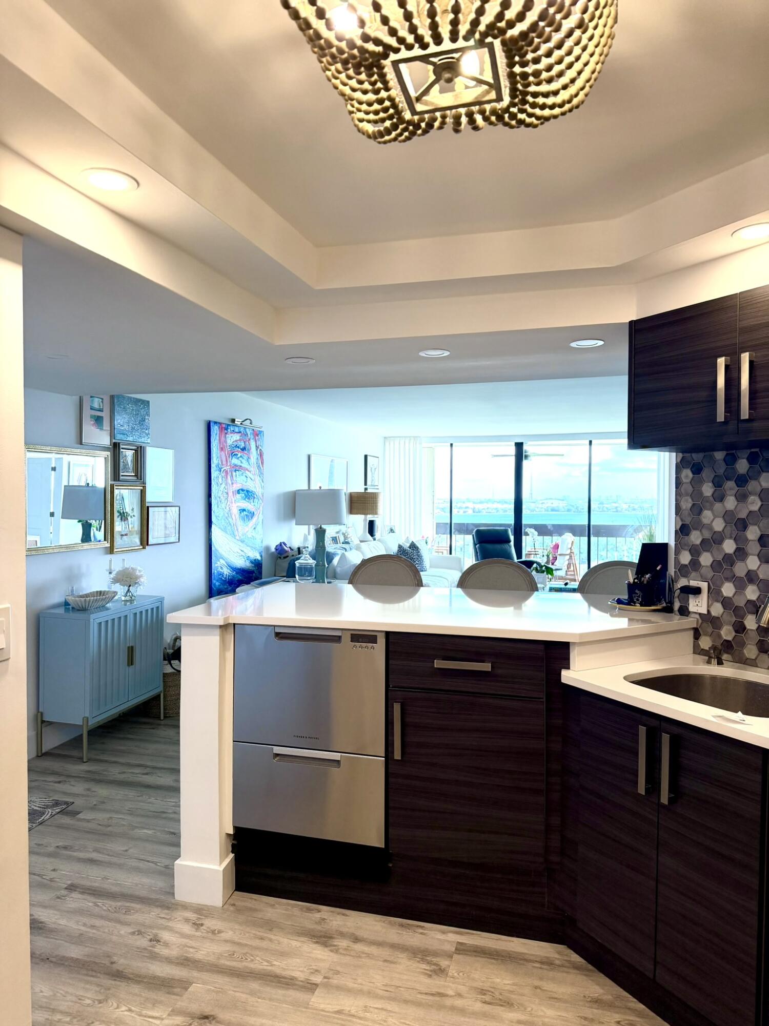 LANDS OF THE PRESIDENT CONDO 2 , - Residential