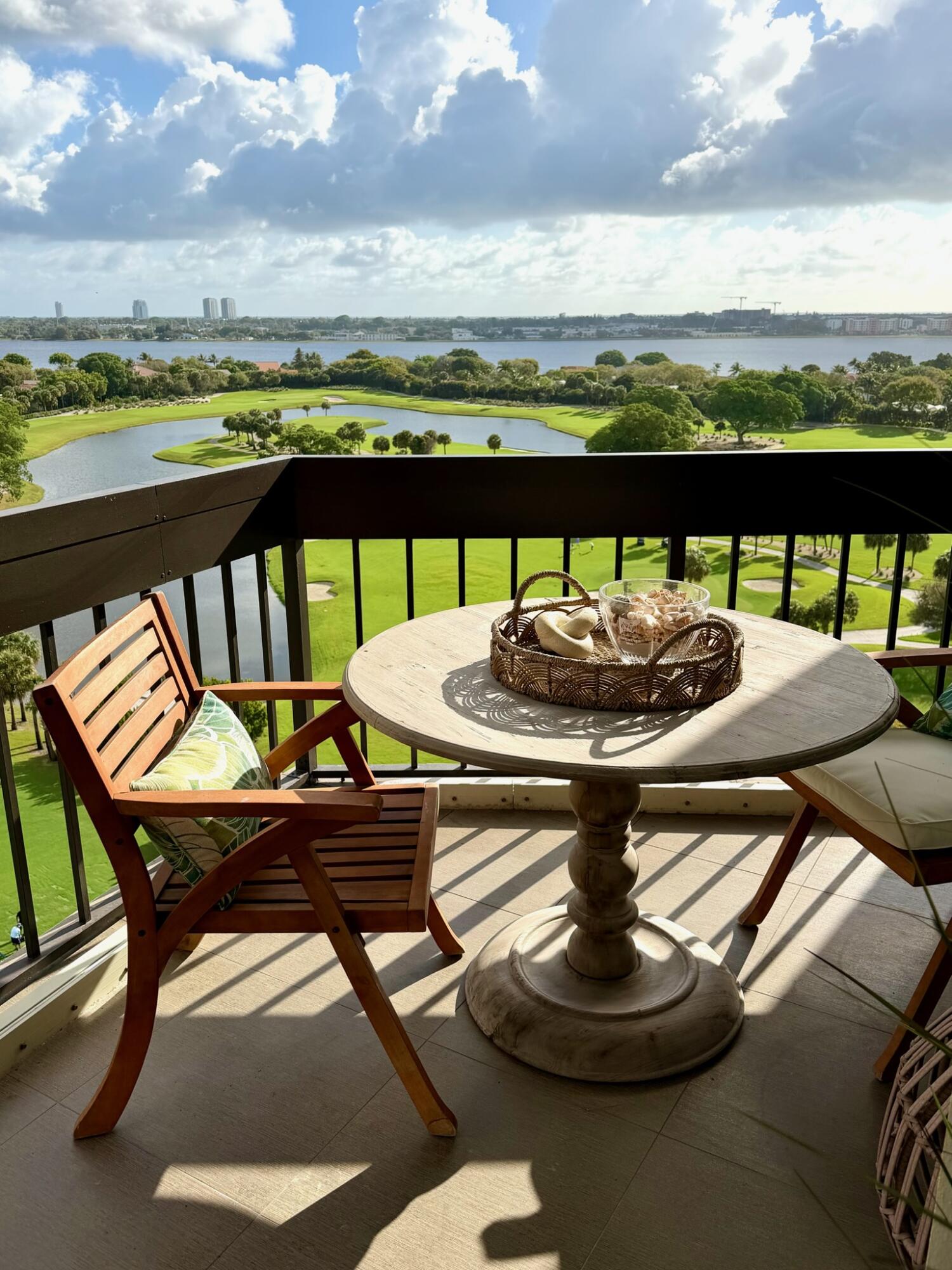 2000 Presidential Way 1403