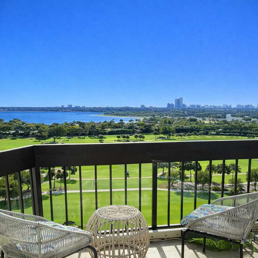 LANDS OF THE PRESIDENT CONDO 2 , - Residential