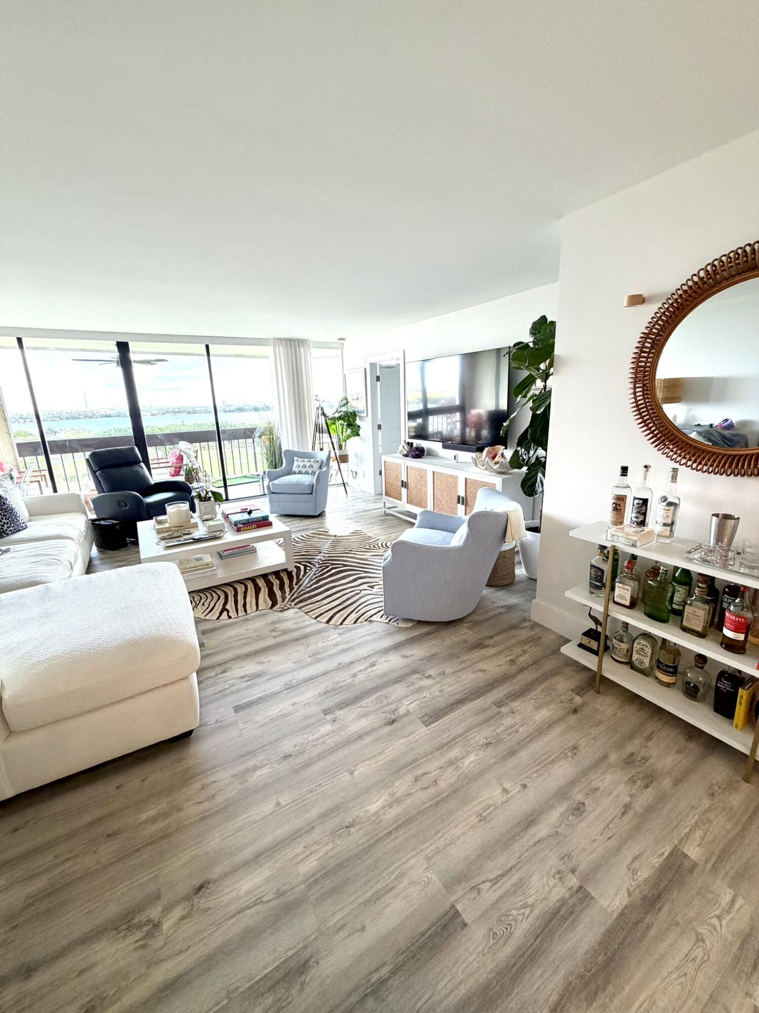 LANDS OF THE PRESIDENT CONDO 2 , - Residential