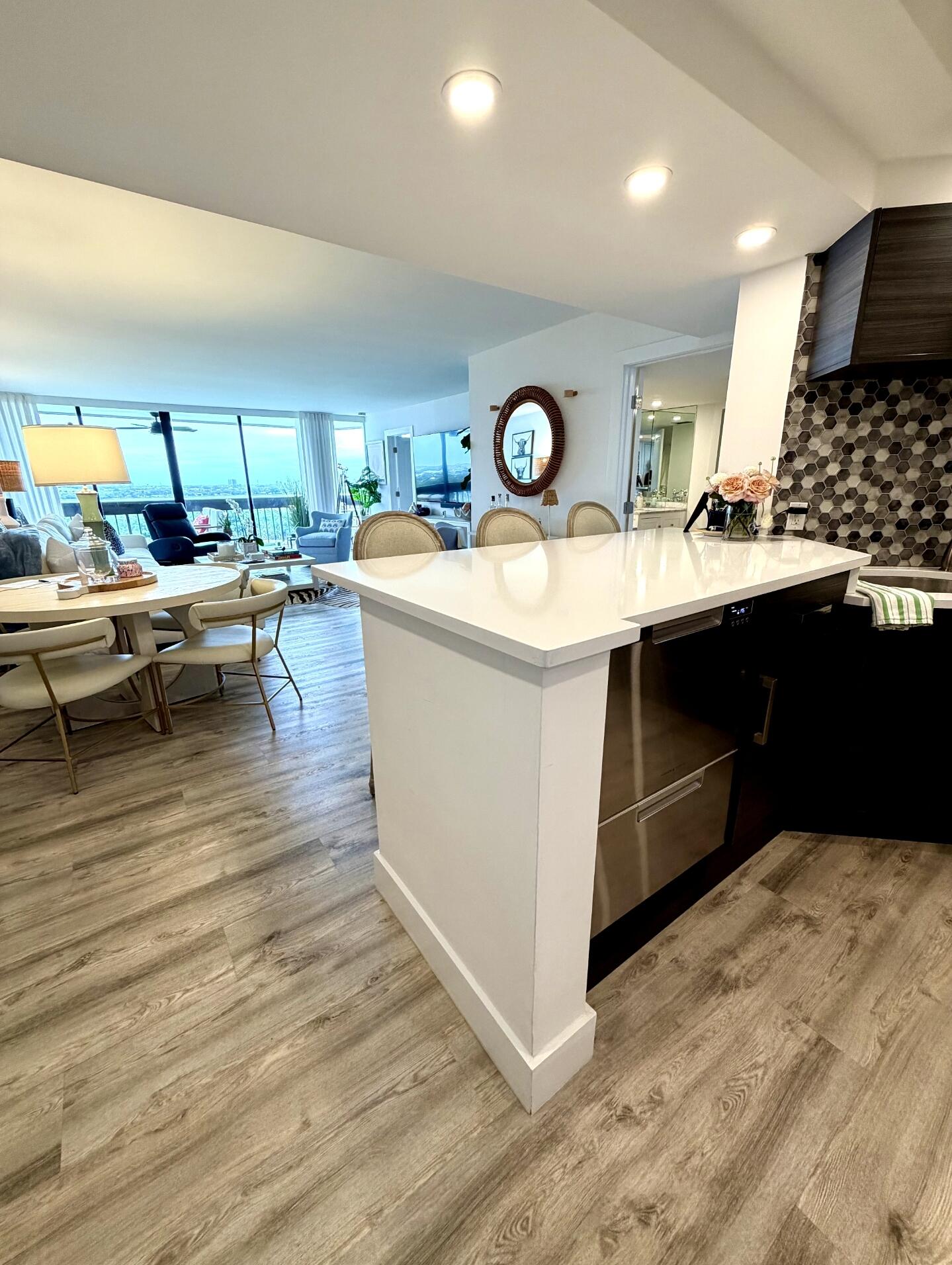 LANDS OF THE PRESIDENT CONDO 2 , - Residential