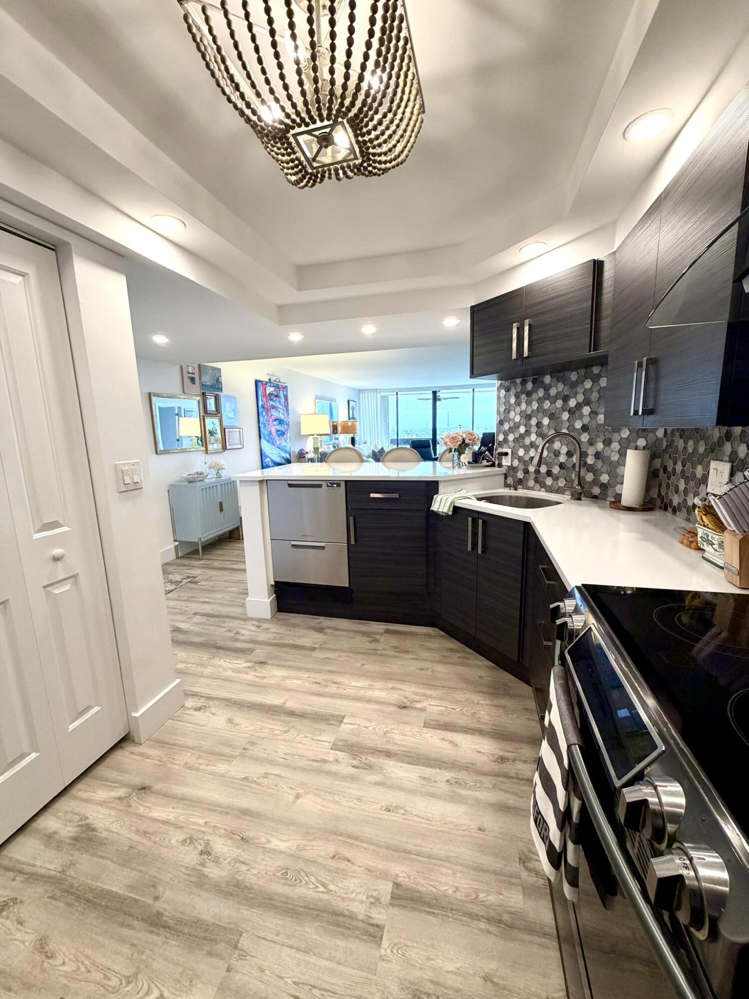 LANDS OF THE PRESIDENT CONDO 2 , - Residential