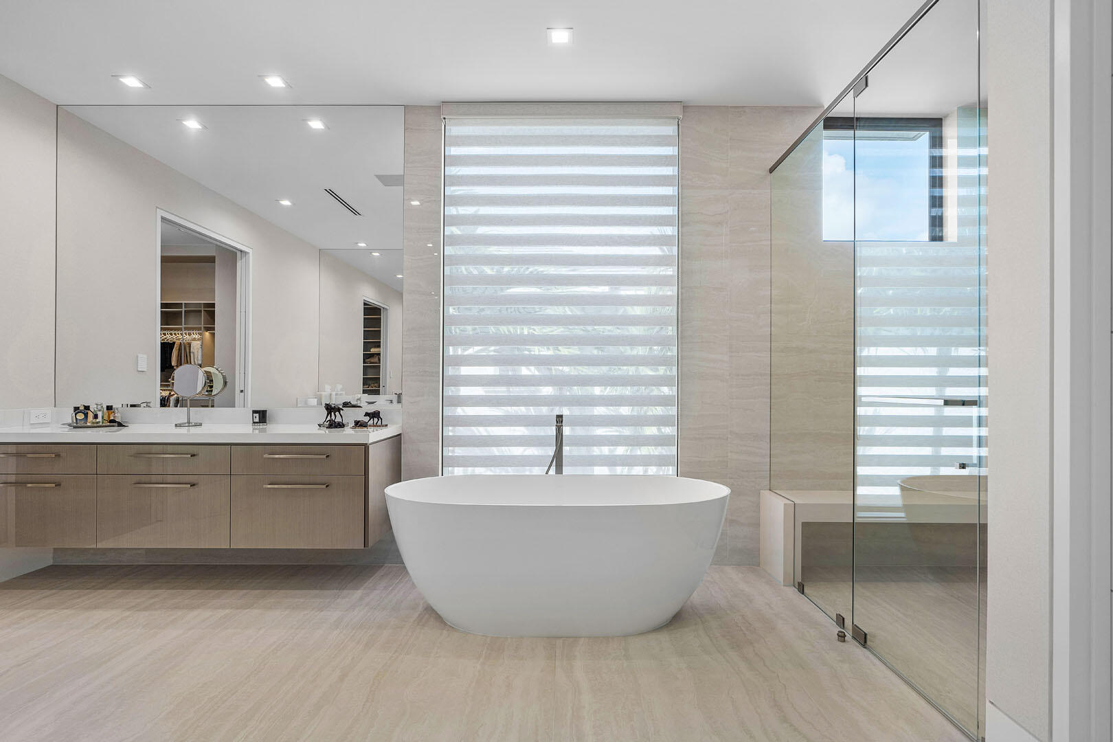 ROYAL PALM YACHT & COUNTR - Residential