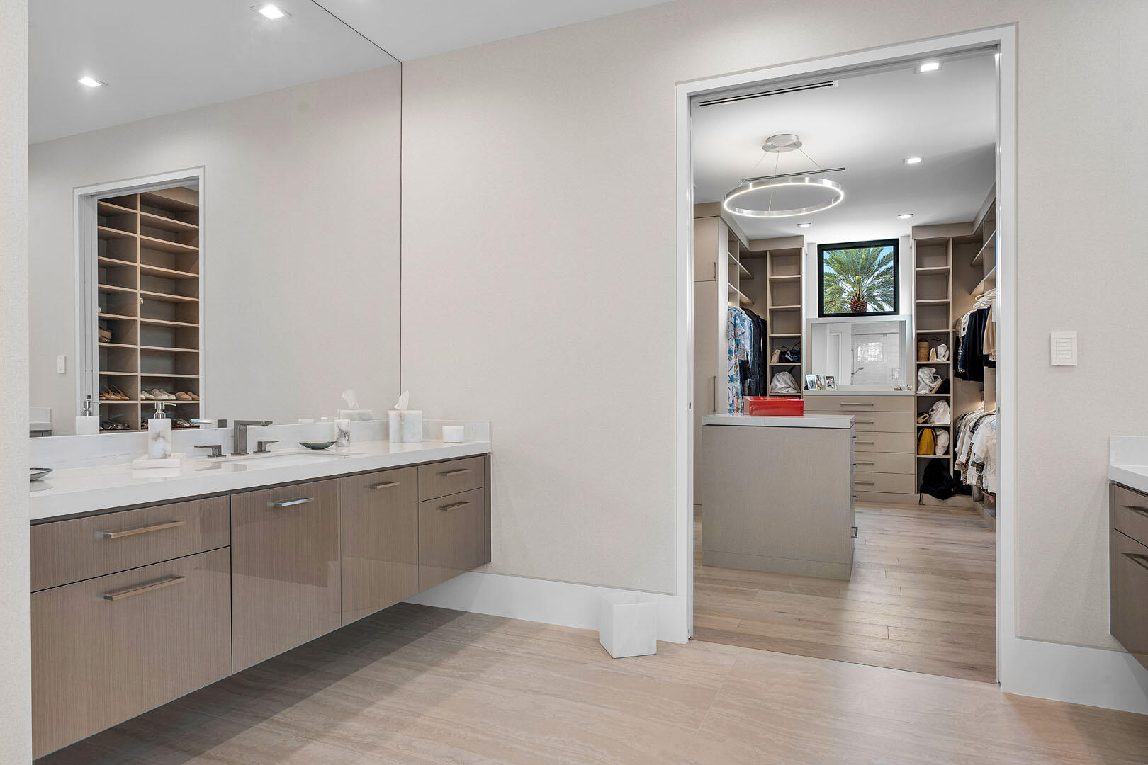 ROYAL PALM YACHT & COUNTR - Residential