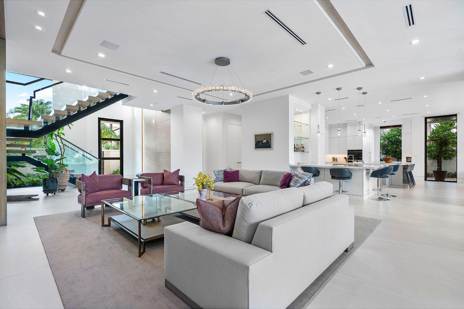 ROYAL PALM YACHT & COUNTR - Residential