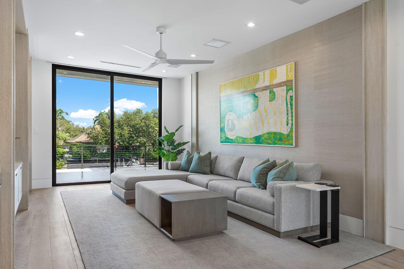 ROYAL PALM YACHT & COUNTR - Residential