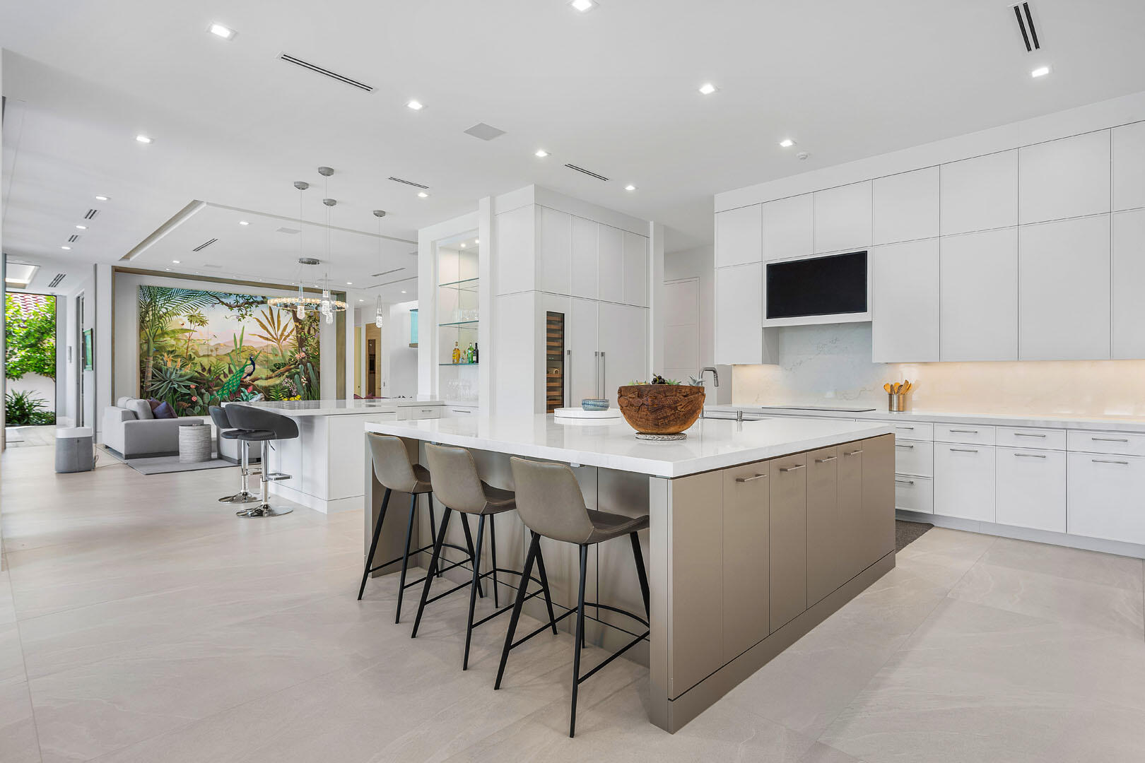 ROYAL PALM YACHT & COUNTR - Residential