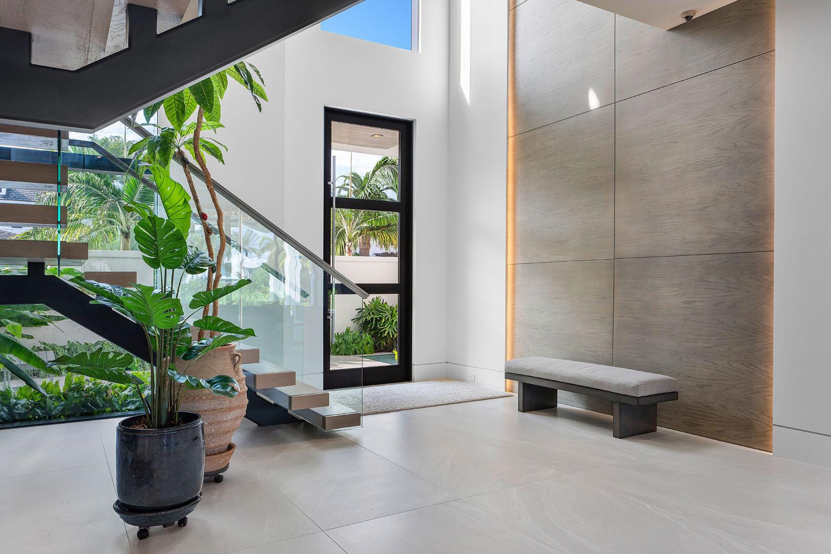 ROYAL PALM YACHT & COUNTR - Residential