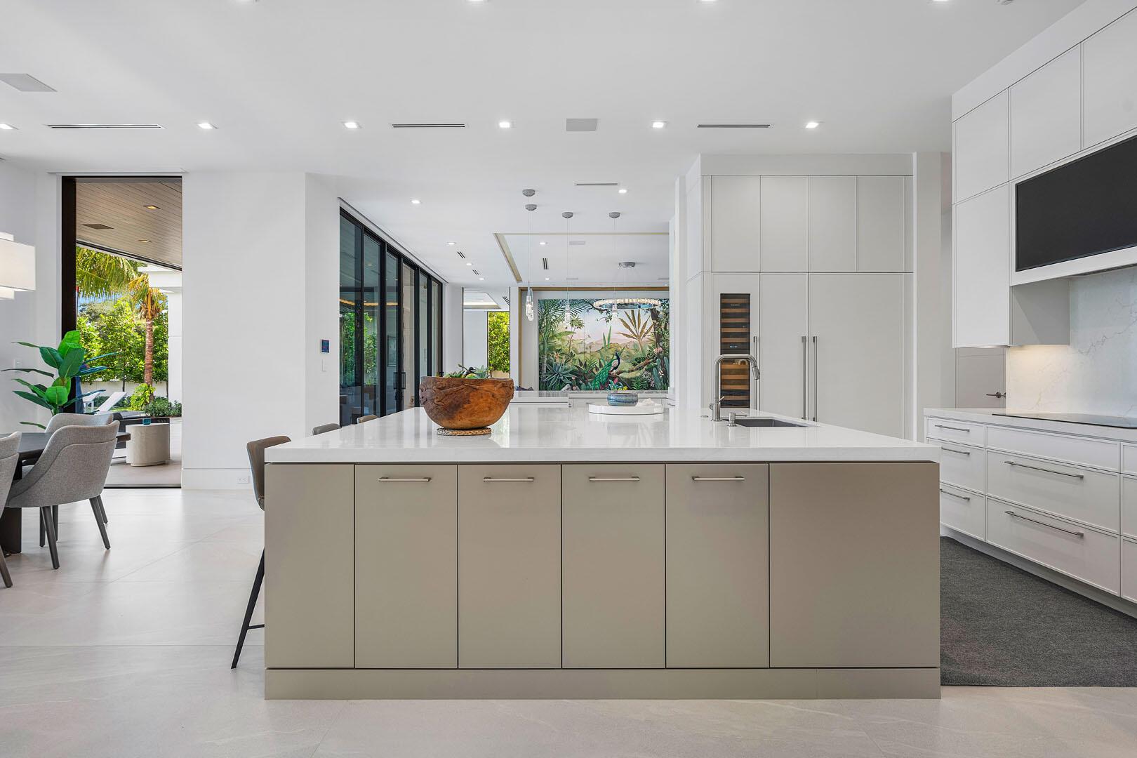 ROYAL PALM YACHT & COUNTR - Residential