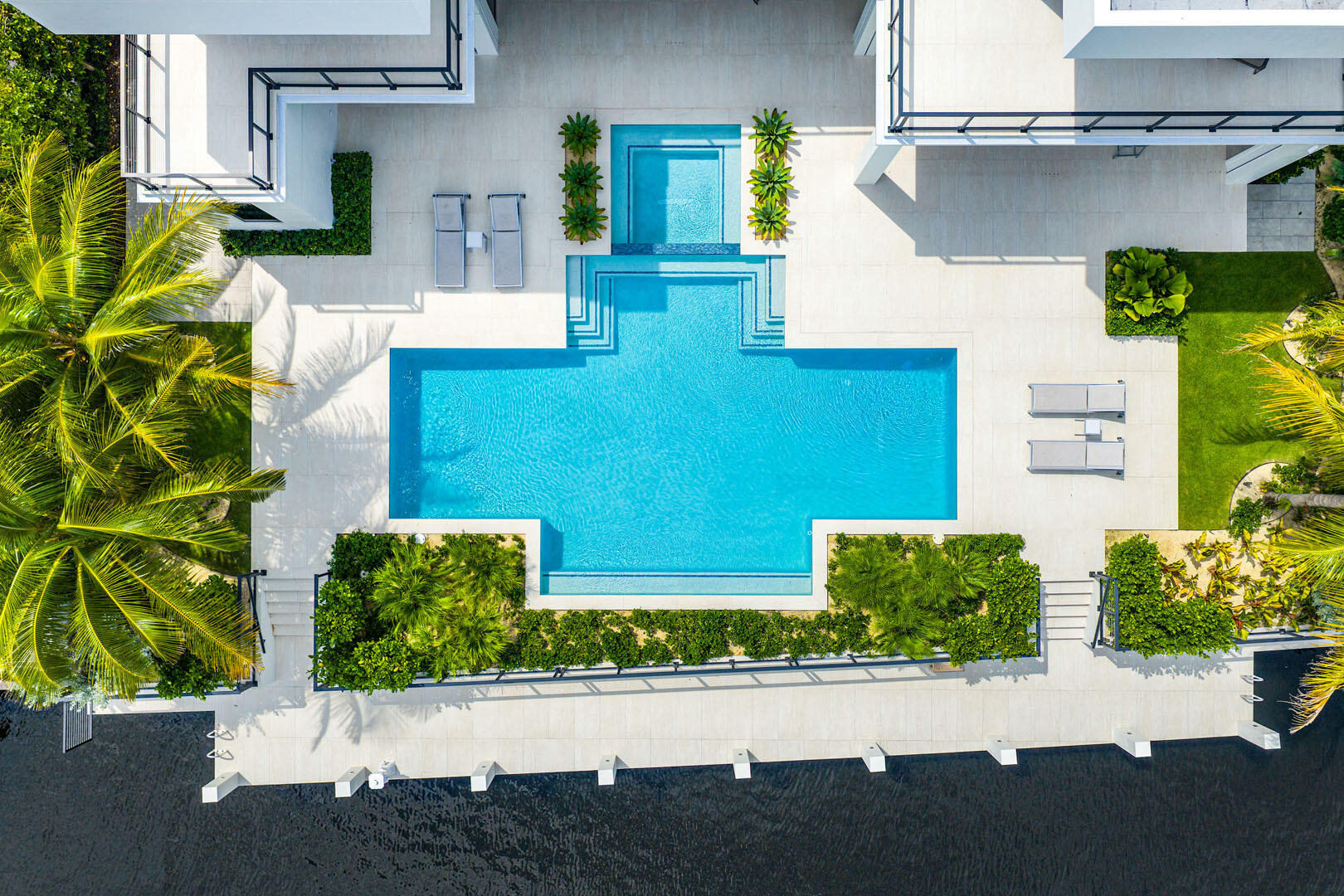 ROYAL PALM YACHT & COUNTR - Residential