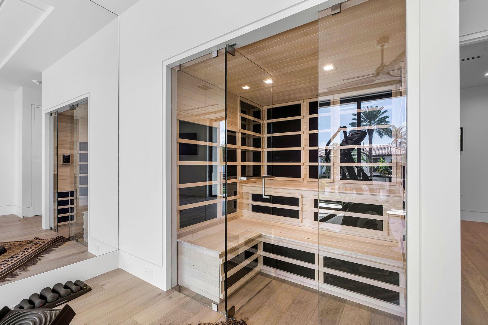 ROYAL PALM YACHT & COUNTR - Residential