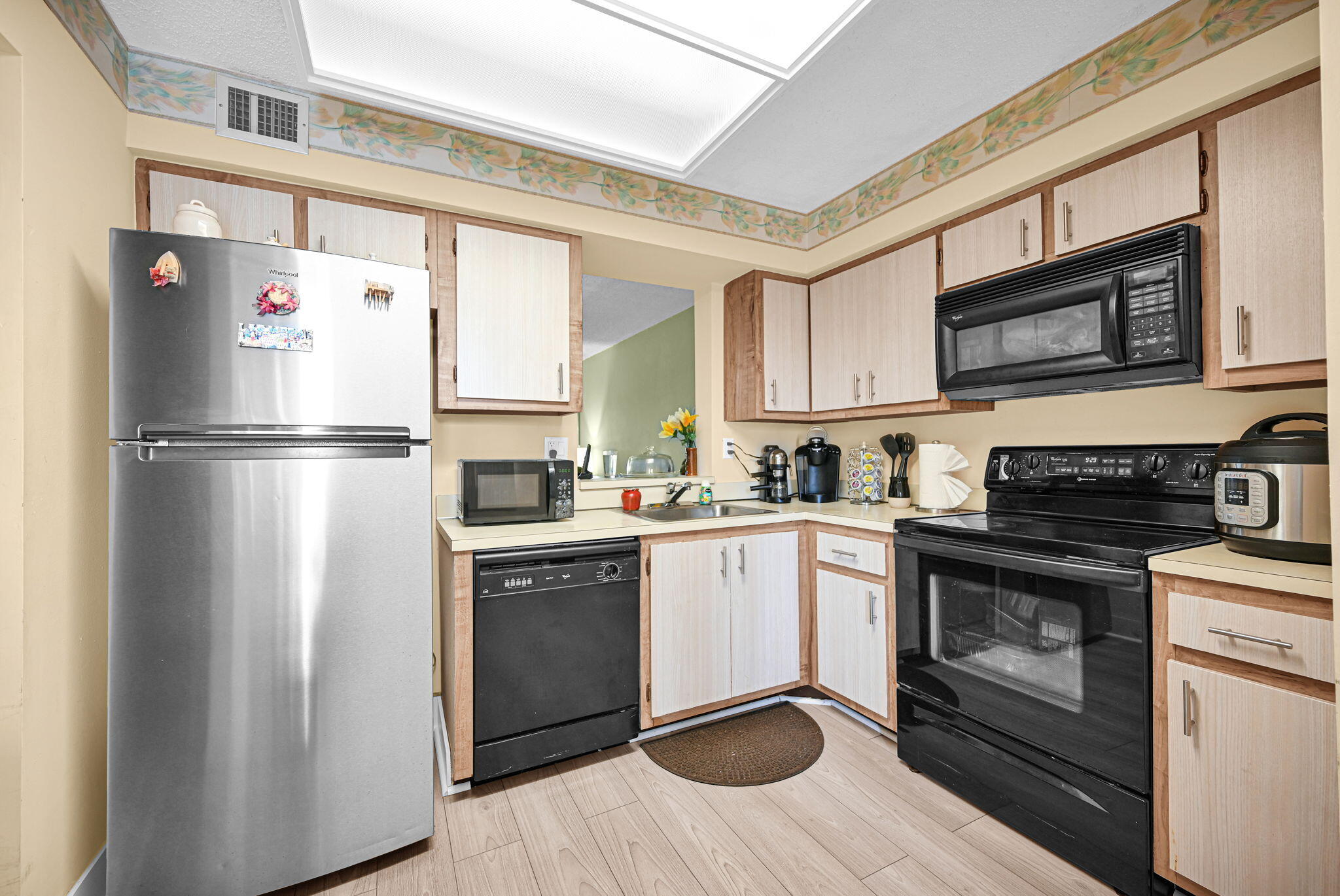 PALM LAKES CONDO - Residential